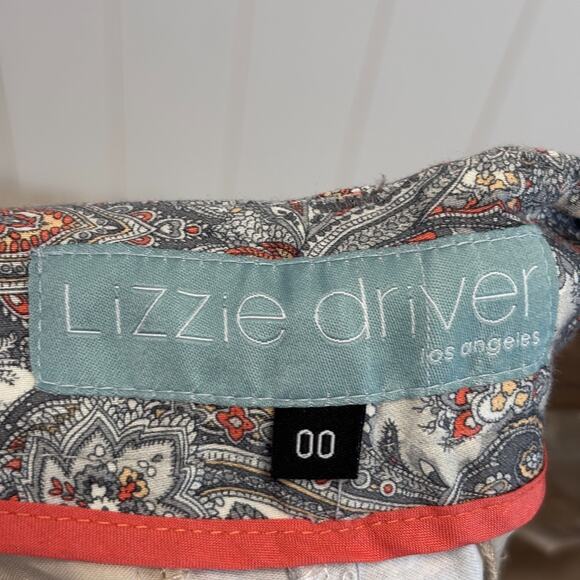 Lizzie Driver Paisley Boho Recreation Travel Golf Shorts Size 00 Performance - Picture 2 of 8
